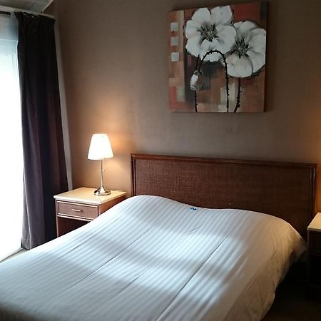 Hotel Restaurant - La Ferme De Vaux クレイユ エクステリア 写真